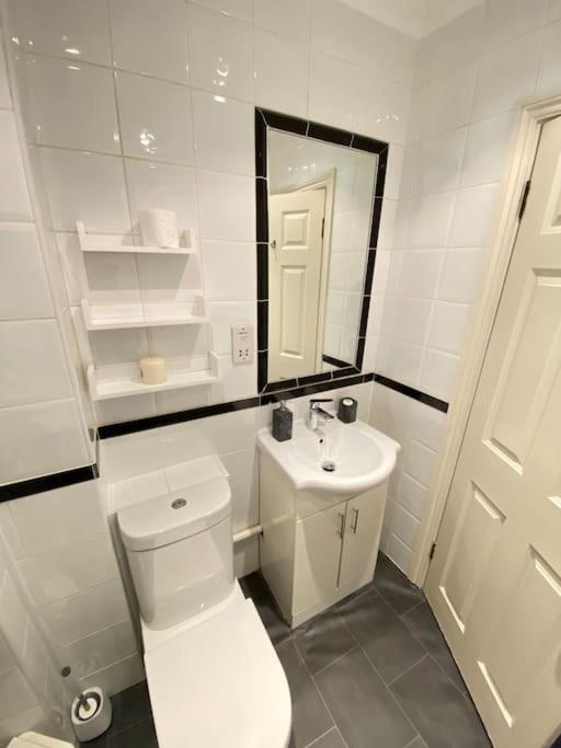 Wonderful Baker Street Flat! Appartement Londen Buitenkant foto