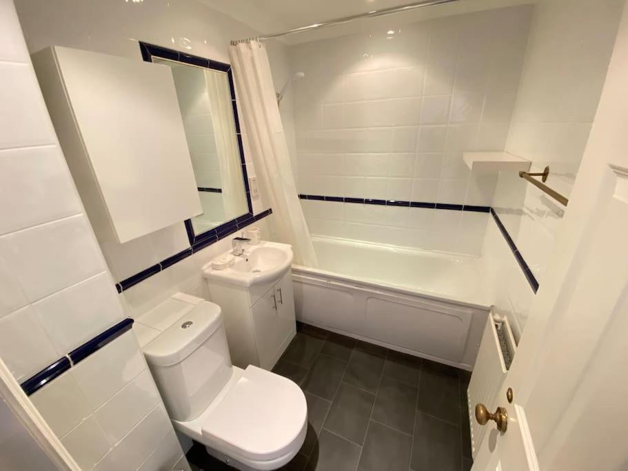 Wonderful Baker Street Flat! Appartement Londen Buitenkant foto